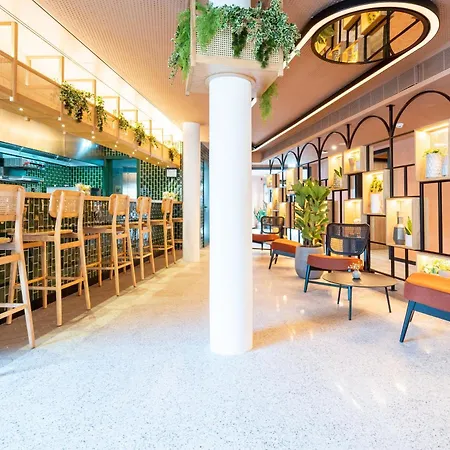 Hotell The Editory Garden Oporto