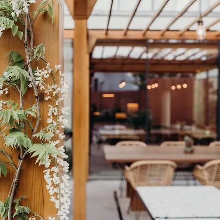 The Editory Garden 4* Porto