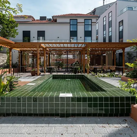 The Editory Garden Otel