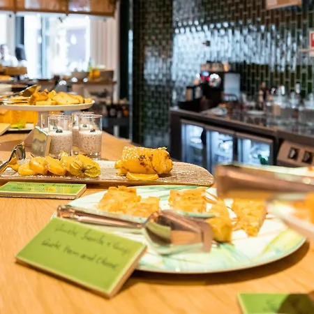 The Editory Garden Porto