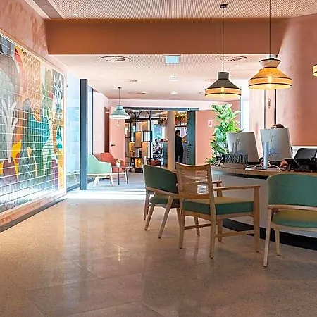 The Editory Garden Otel