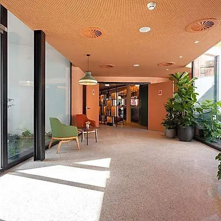 The Editory Garden Otel Porto