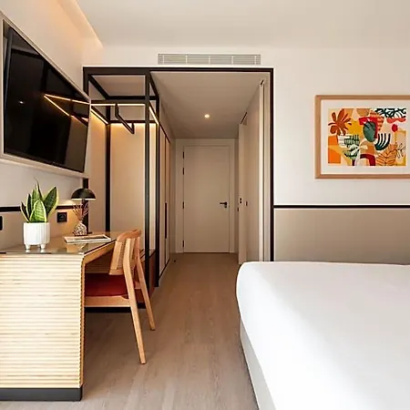 The Editory Garden Otel Porto