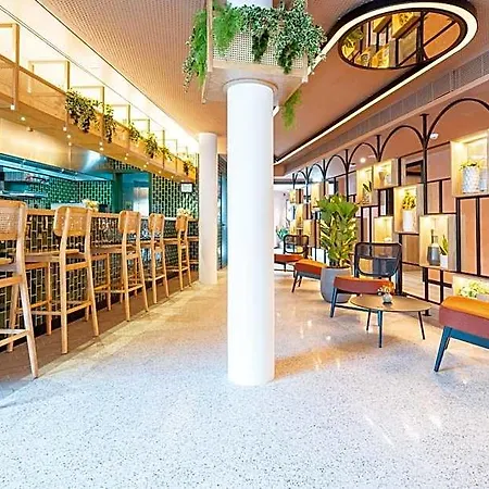 The Editory Garden 4* Porto
