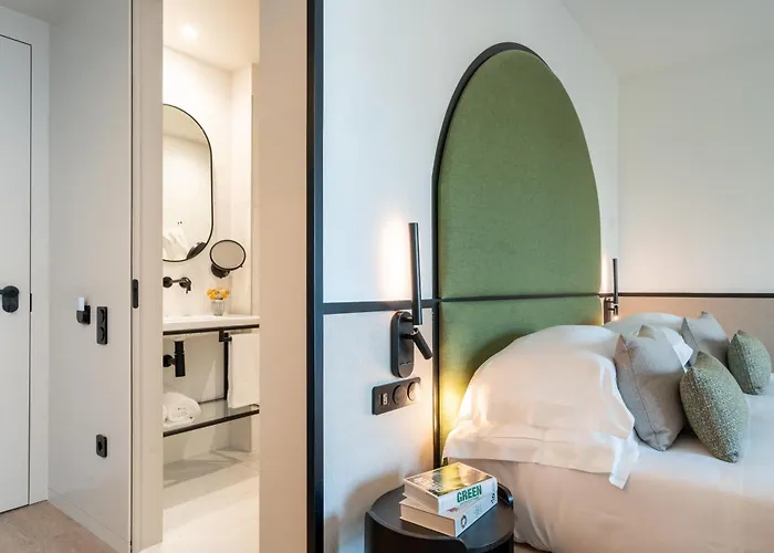 Hotel The Editory Garden Oporto